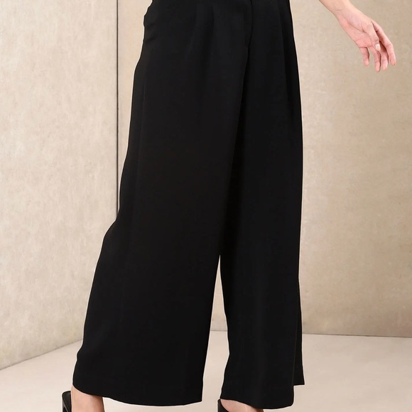 comfy black flared yoga like pants - Picture 1 of 3